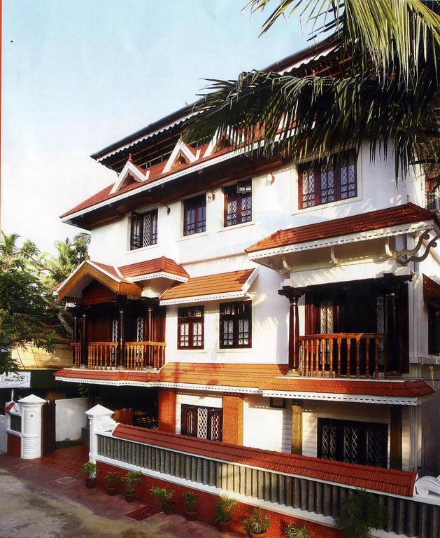 Hotel White Rose Kochi Bagian luar foto
