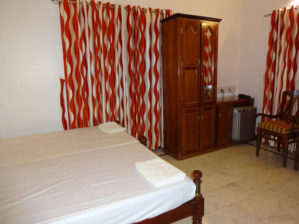 Hotel White Rose Kochi Ruang foto
