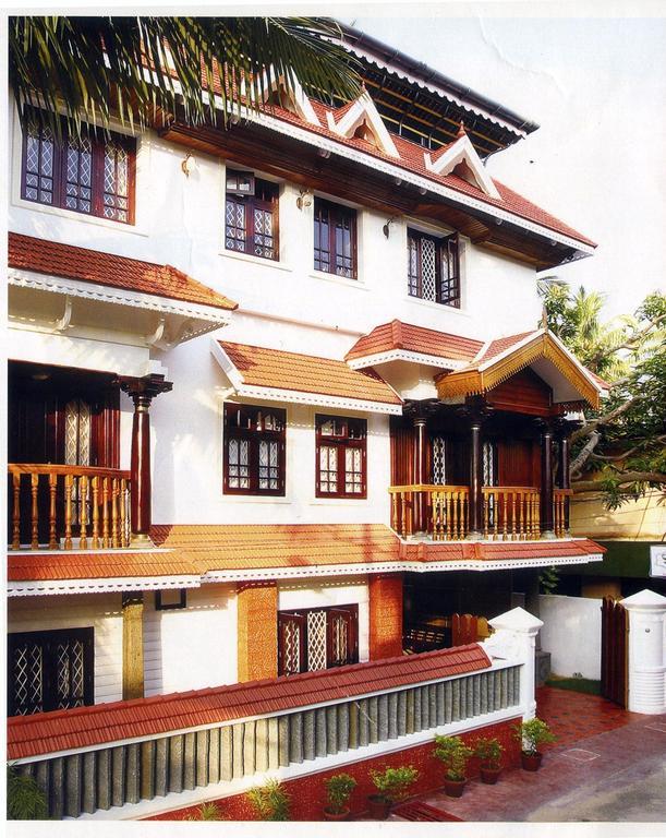 Hotel White Rose Kochi Bagian luar foto