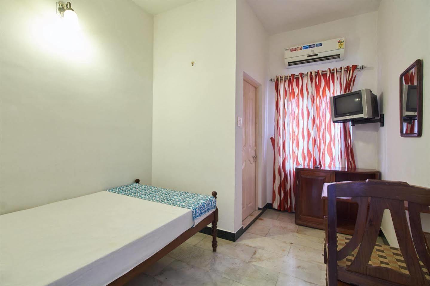 Hotel White Rose Kochi Bagian luar foto