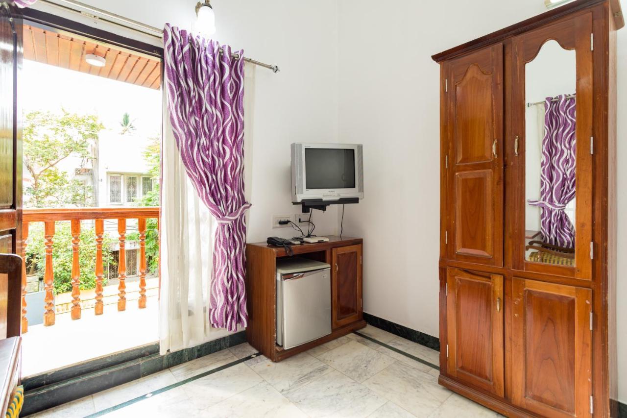 Hotel White Rose Kochi Bagian luar foto